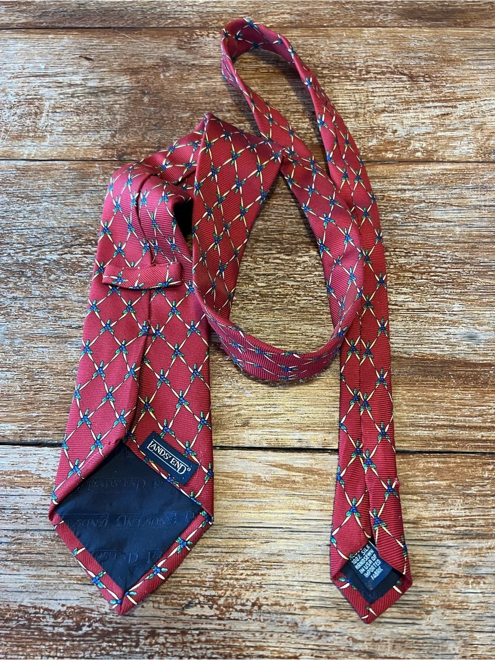Lands’ End 100% Silk Tie HandSewn in USA Red/Burgundy Blue Berries